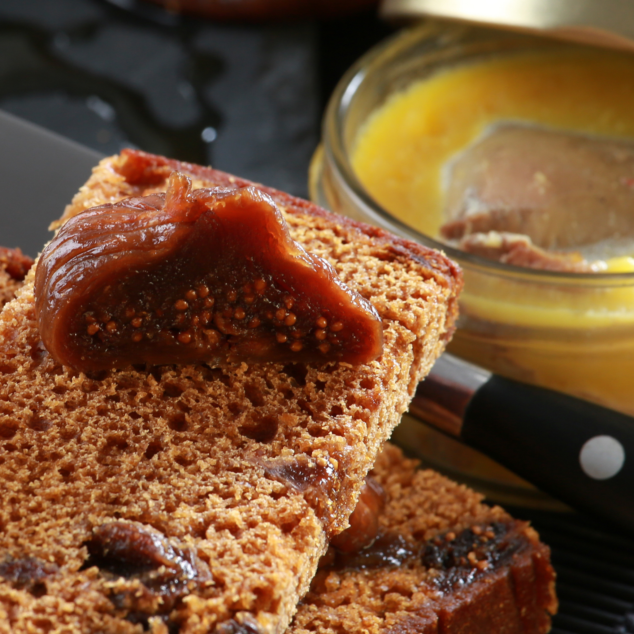 Tranche pain d'épices figues-raisins